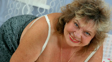 mature gilf text sex